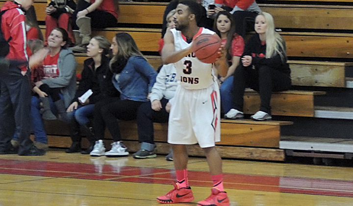 Second-Half Surge Powers Men’s Basketball to 85-70 Victory over University of New England