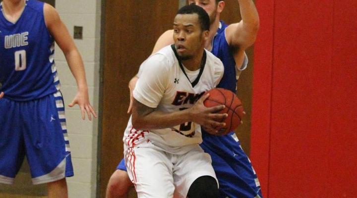 Eric Lynch Scores 1,000th Career Point as Men’s Basketball Tops UNE, 81-67