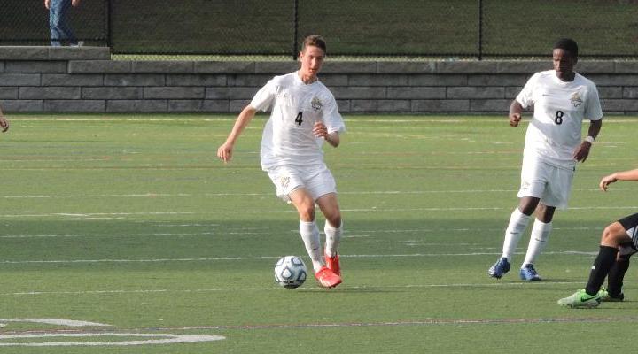 Men’s Soccer Upended by the University of New England in Double OT, 1-0