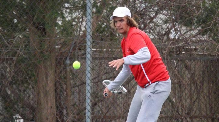 Men’s Tennis Coasts Past Curry to Collect First Conference Win