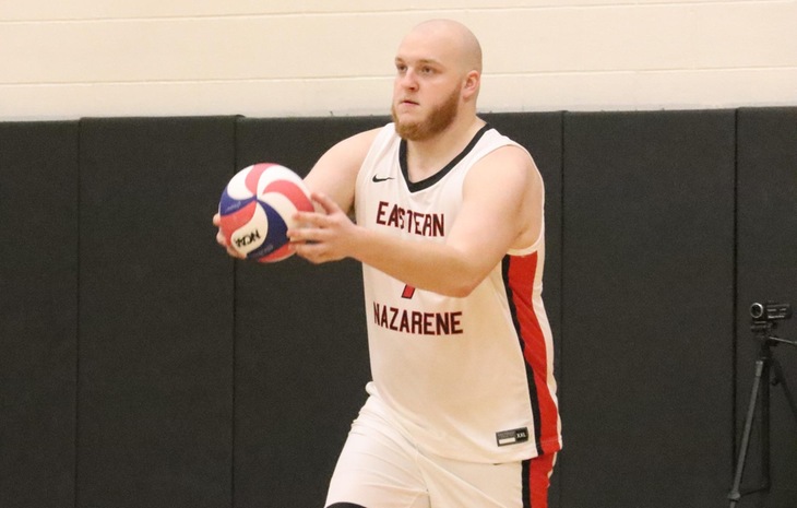 Men’s Volleyball Stuns MIT in Five Sets, Blanked by No. 14 Lasell