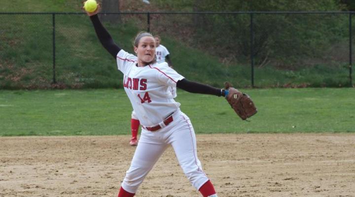 Softball Clipped at Curry in CCC Doubleheader