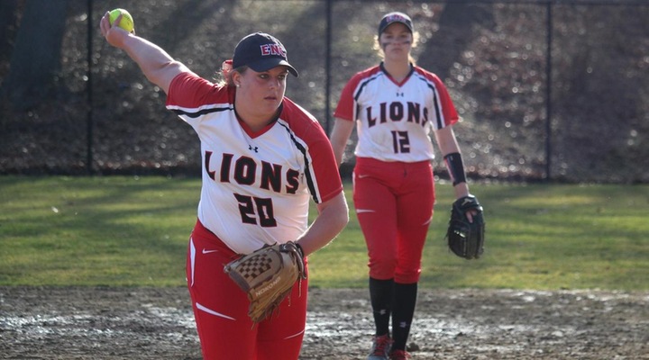 Softball Trades Victories at Simmons Wednesday