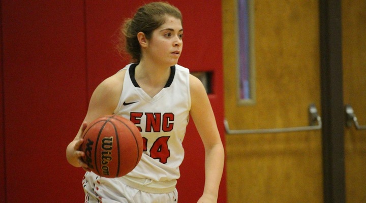 Women’s Basketball Edged at UNE, 78-68