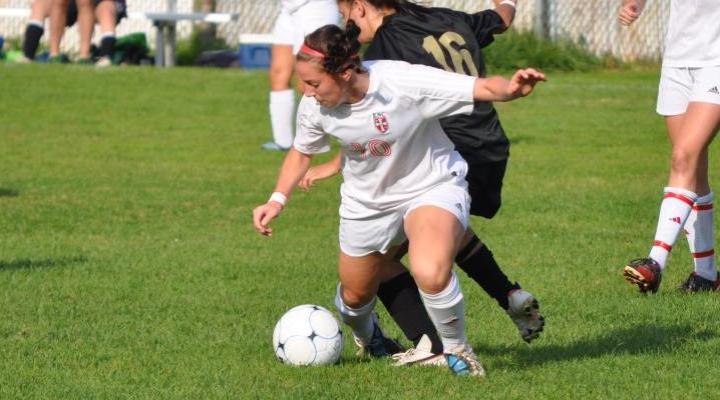 Women’s Soccer Suffers First League Loss, Edged by Roger Williams 2-1