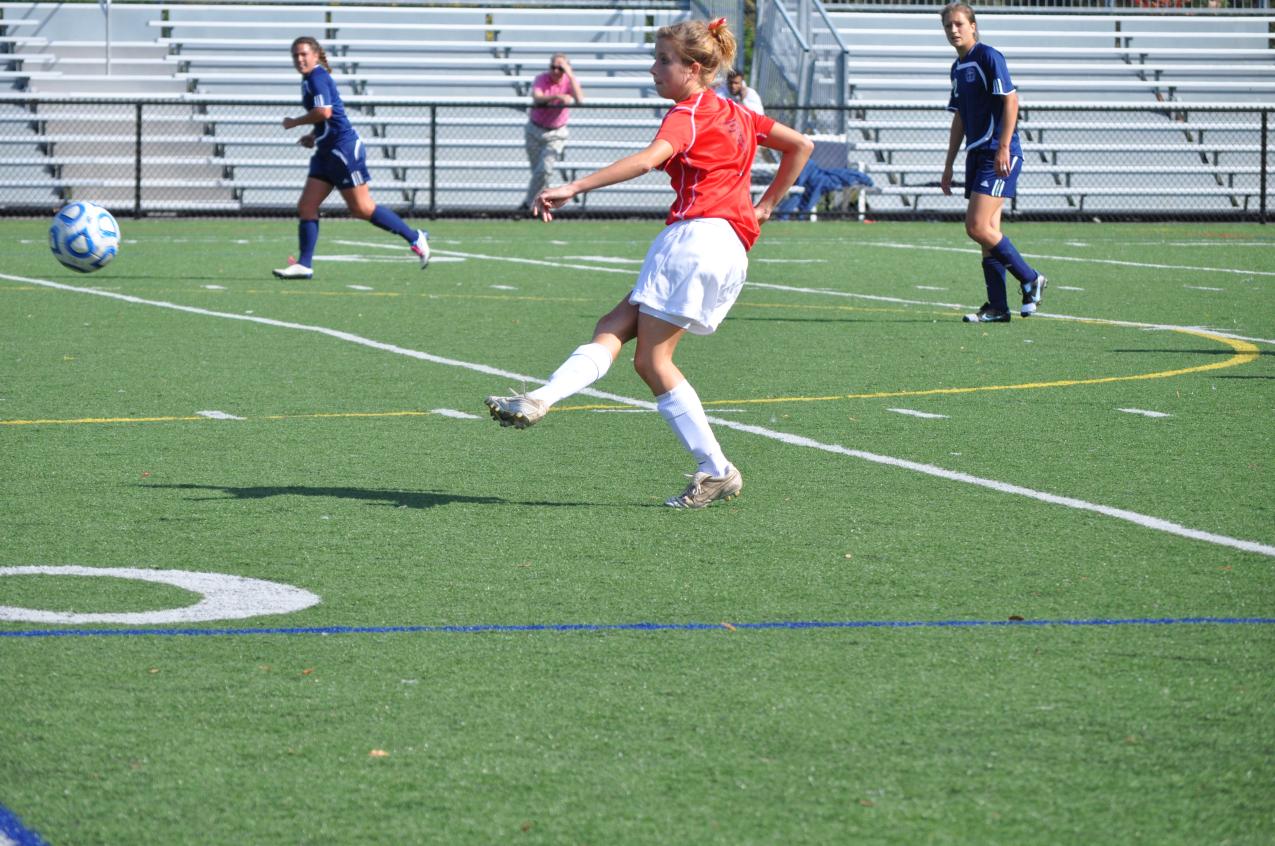 Women’s Soccer Endures 4-0 Loss to Westfield State at Springfield College Tournament