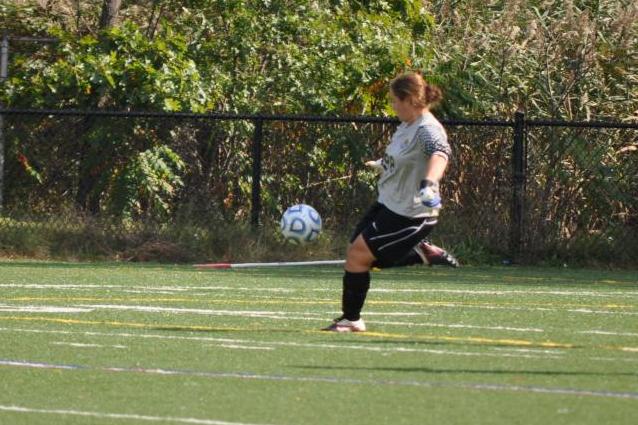 Women’s Soccer Drops Double-OT Decision at UMass-Dartmouth, 1-0