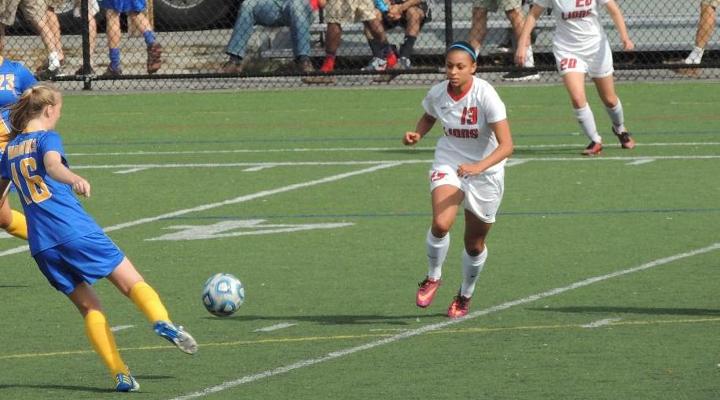 Women’s Soccer Falls to First-Place Roger Williams on Homecoming, 4-0