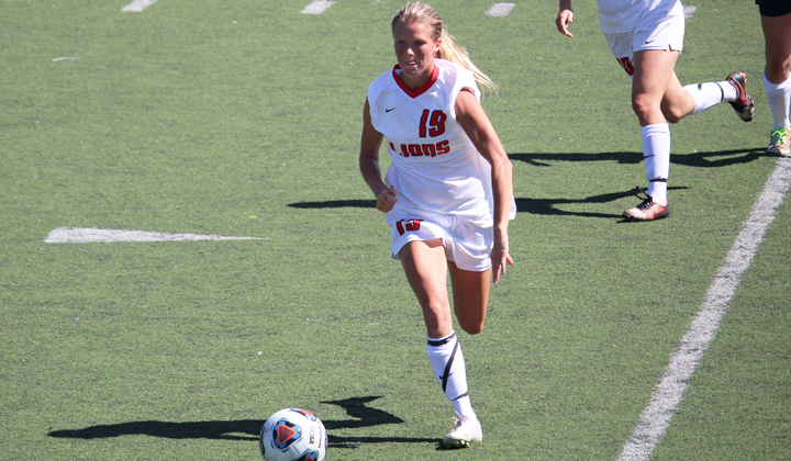 Women’s Soccer Edged at Western New England, 2-1
