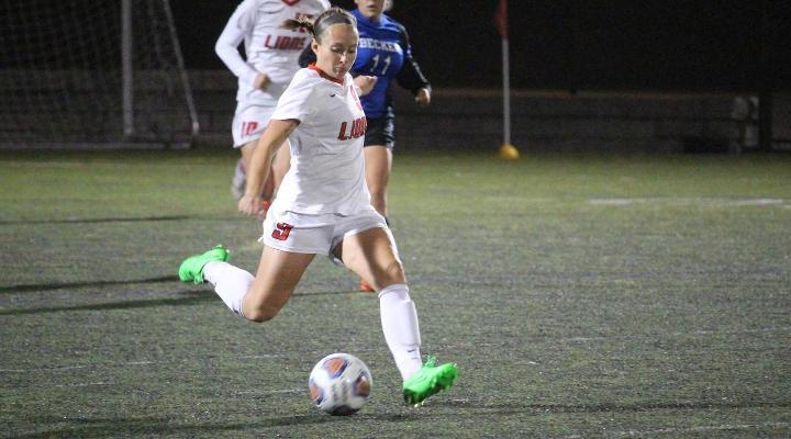 Women’s Soccer Draws Simmons on the Road, 1-1