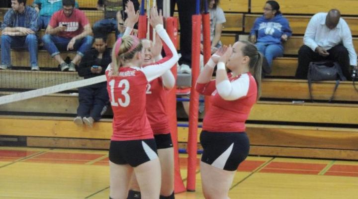 Volleyball Sweeps Homecoming Tri-Match, Downs Mount Ida & Southern Maine