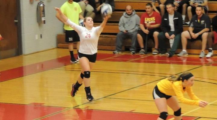 Volleyball Falls to Keene State, Rhode Island College to Wrap Up Season