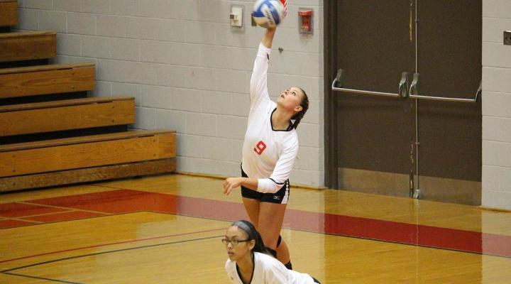 Volleyball Opens League Play with 3-0 Loss to Gordon
