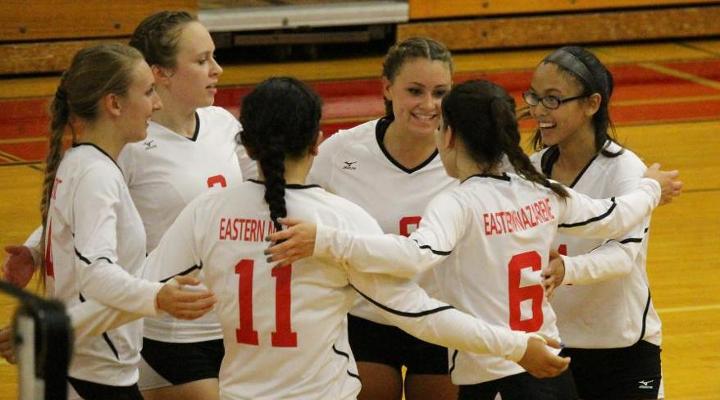 Volleyball Swept by Endicott, St. Joseph’s (Conn.) to Conclude Season