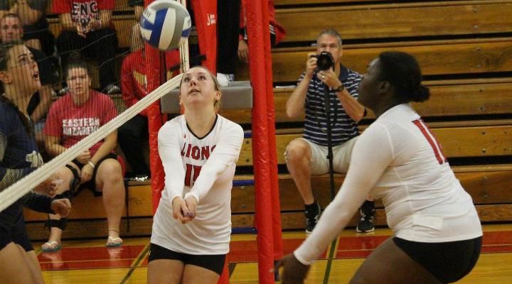Women’s Volleyball Absorbs 3-1 Loss at Lesley