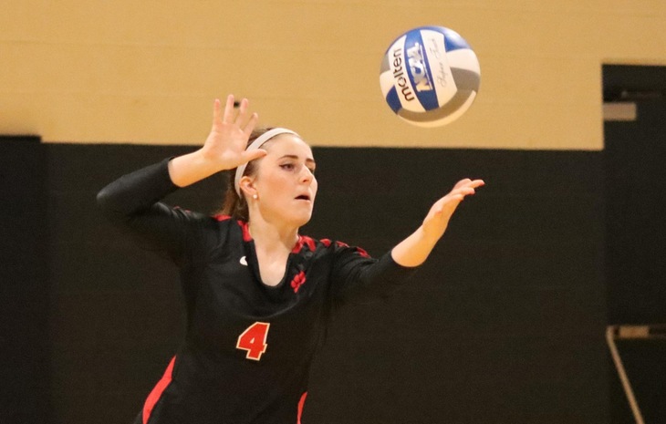 Women’s Volleyball Sinks Mitchell in Straight Sets