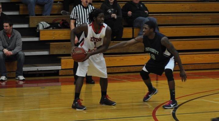 Men’s Hoops Falls to Fitchburg State, 80-74