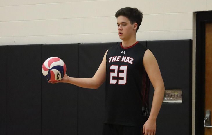 Men’s Volleyball Edged by Endicott, 3-2