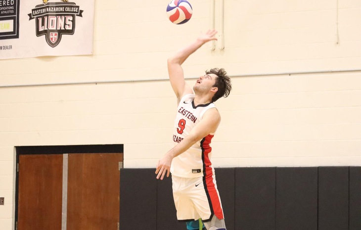 Men’s Volleyball Blanks Emmanuel 3-0, Clipped by No. 5 Springfield