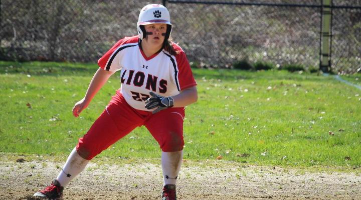Softball Drops Doubleheader to Roger Williams Saturday