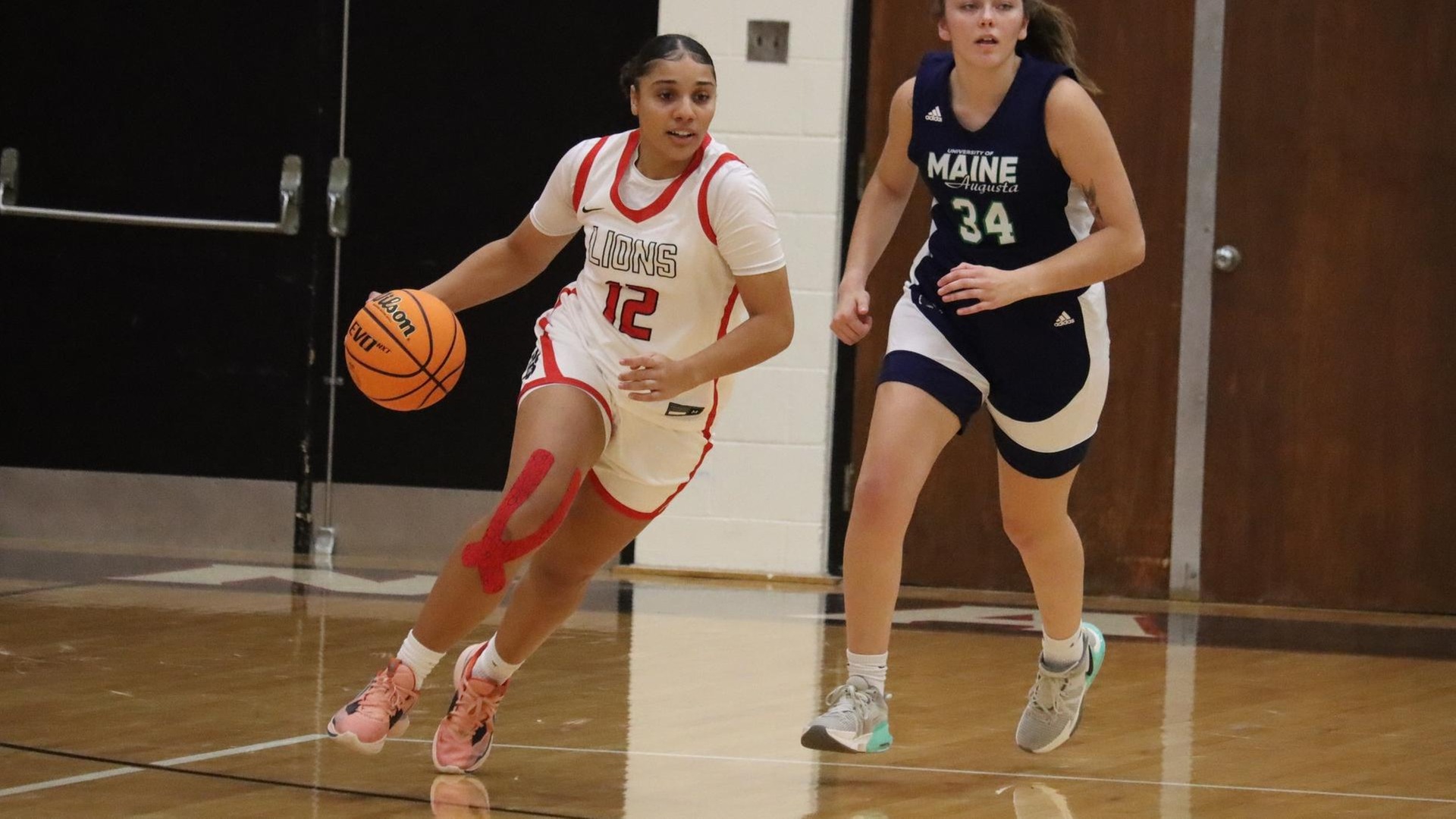 Women’s Basketball Earns 70-59 Victory at Brandeis