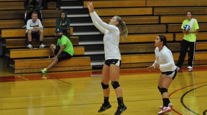 Volleyball Posts 3-1 Wins Over Anna Maria, Daniel Webster