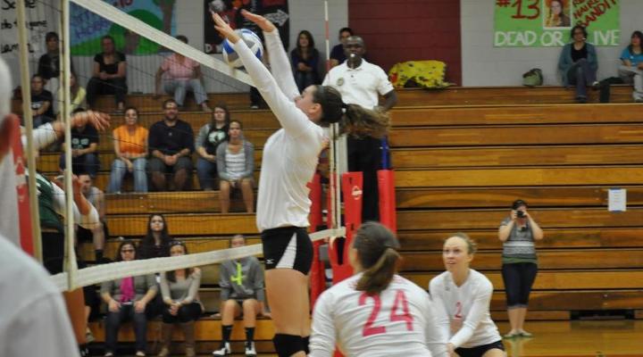 Volleyball Drops Non-League Matches to MIT, Mount Ida Saturday