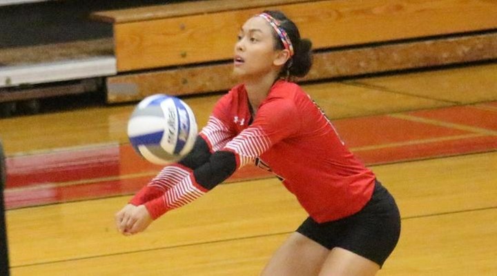 Women’s Volleyball Tops Mitchell and Pine Manor Saturday