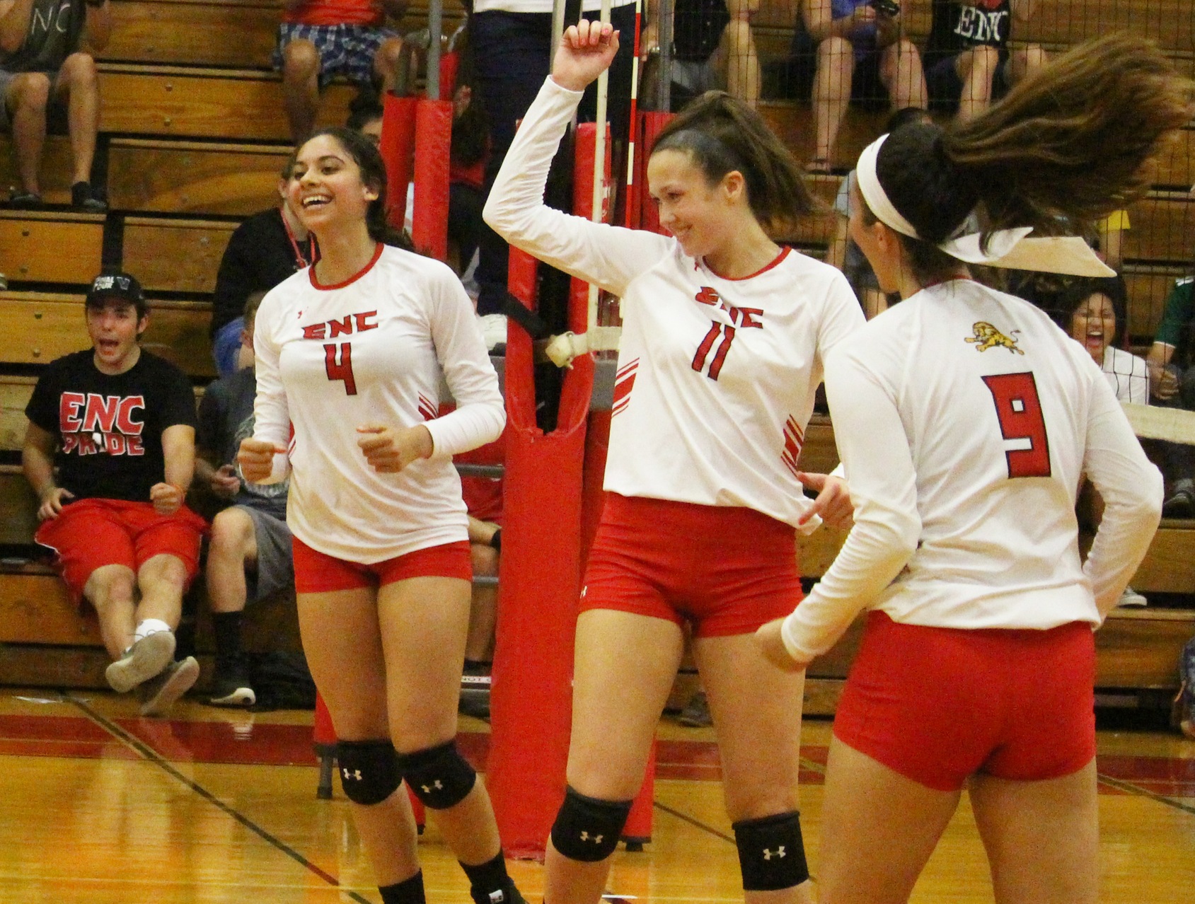 Women’s Volleyball Overpowers Curry 3-0