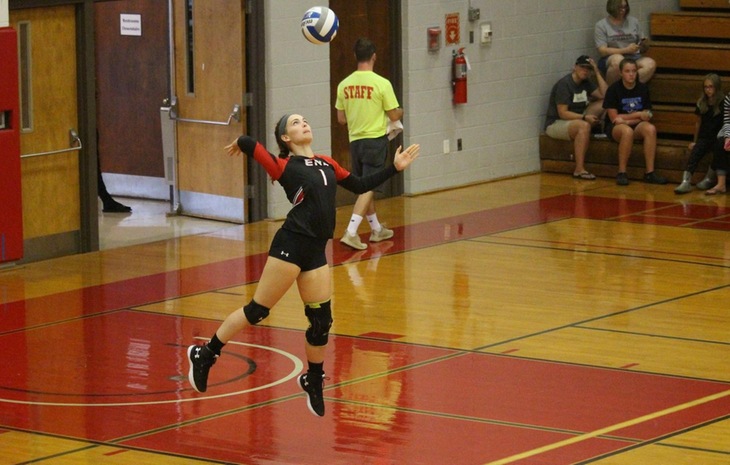 Women’s Volleyball Deals 27 Aces in 3-0 Win at Pine Manor
