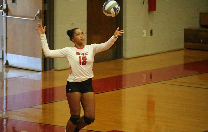 Women’s Volleyball Breezes by Becker in Straight Sets