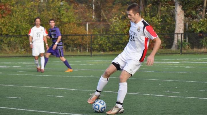 Men’s Soccer Blanked by Curry, 2-0